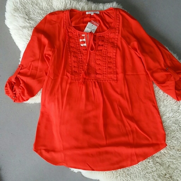 Top TUNIC TOP NWT - Picture 2 of 4